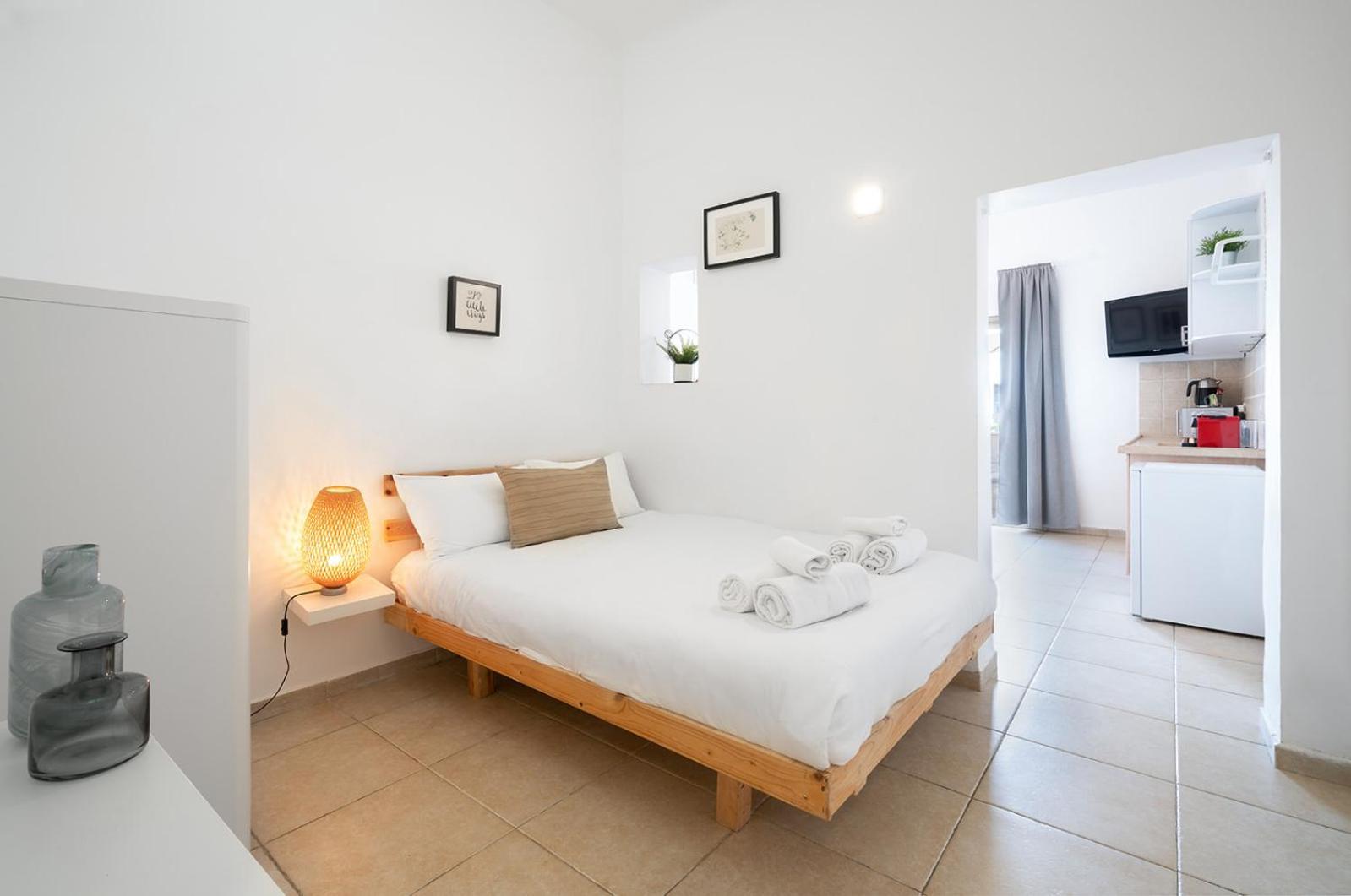 Yarkon - By Beach Apartments Tlv Тель-Авив Номер фото